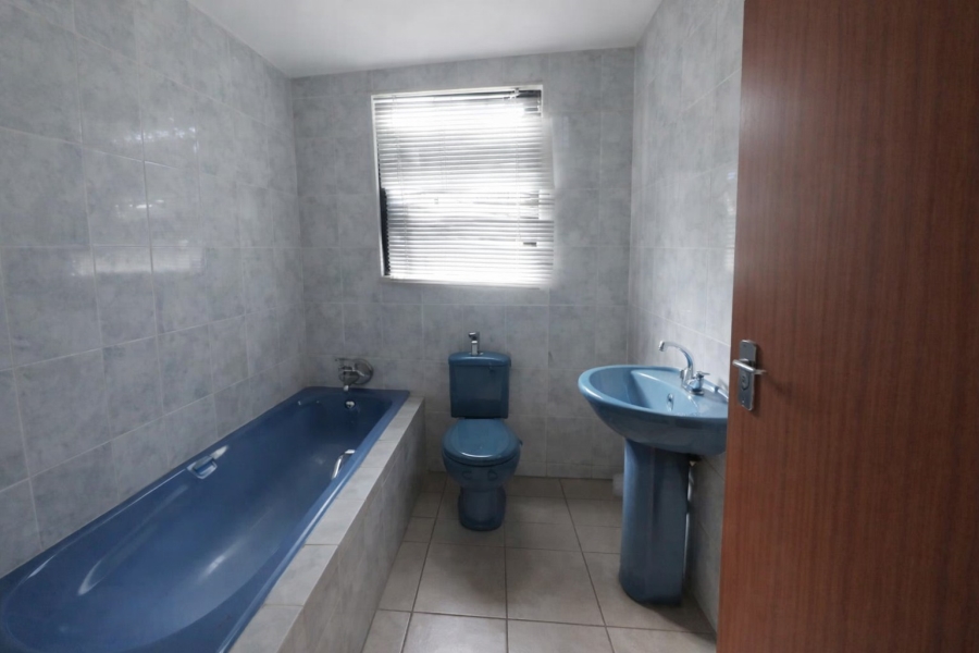 4 Bedroom Property for Sale in Phuthaditjhaba Free State